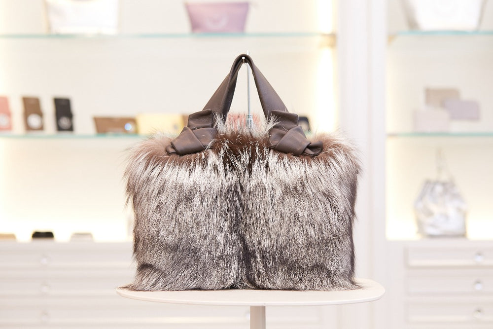 セオリーリアルファー付きフードジャンバー（本革） セオリーリアルファー付きフードジャンバー（本革）